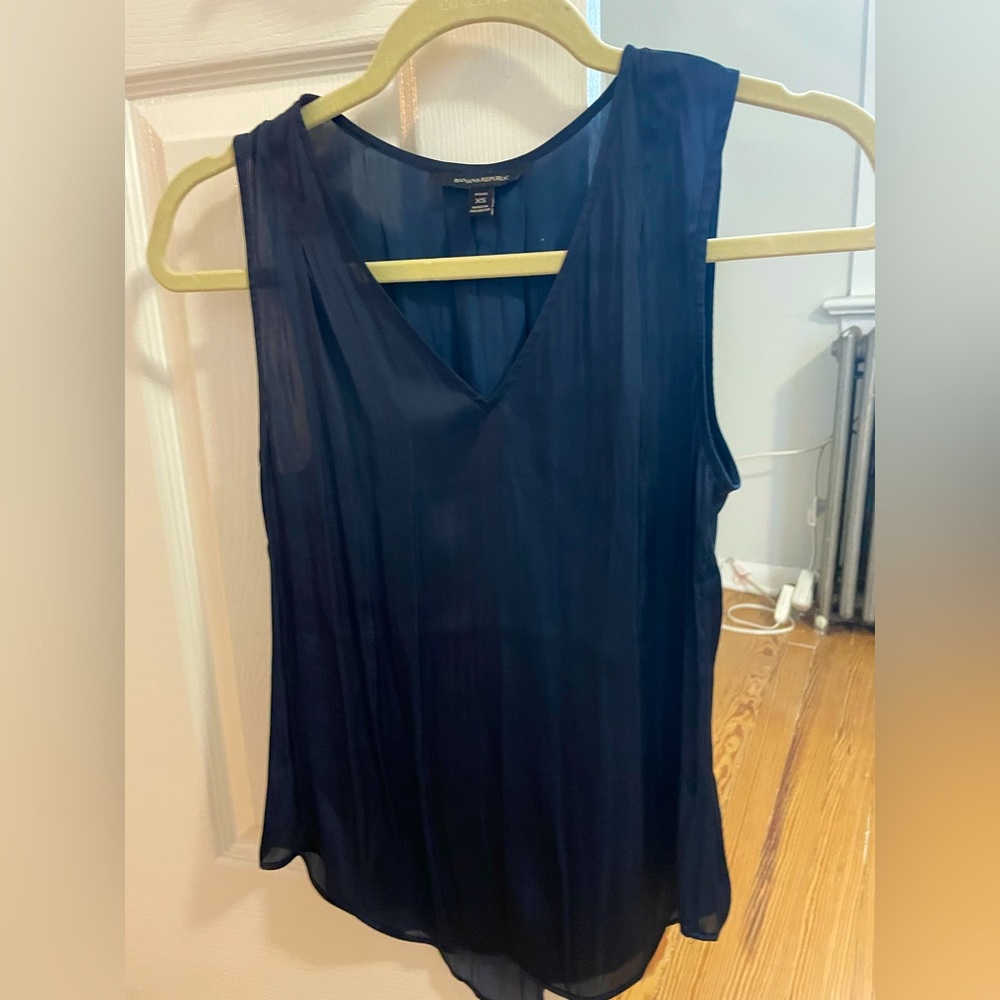 Banana Republic sleeveless navy blouse